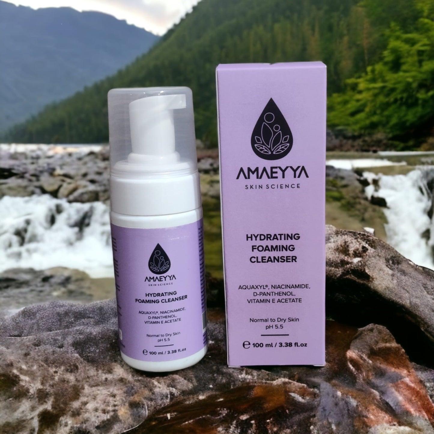 AMAEYYA Hydrating Foaming Cleanser with Aquaxyl, Niacinamide, D-Panthenol & Vitamin E for Normal to Dry Skin, pH 5.5